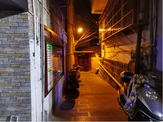 javHiHi
学生第二党支部开展“深刻领会十年伟大变革、全面续写时代崭新篇章”主题党日活动